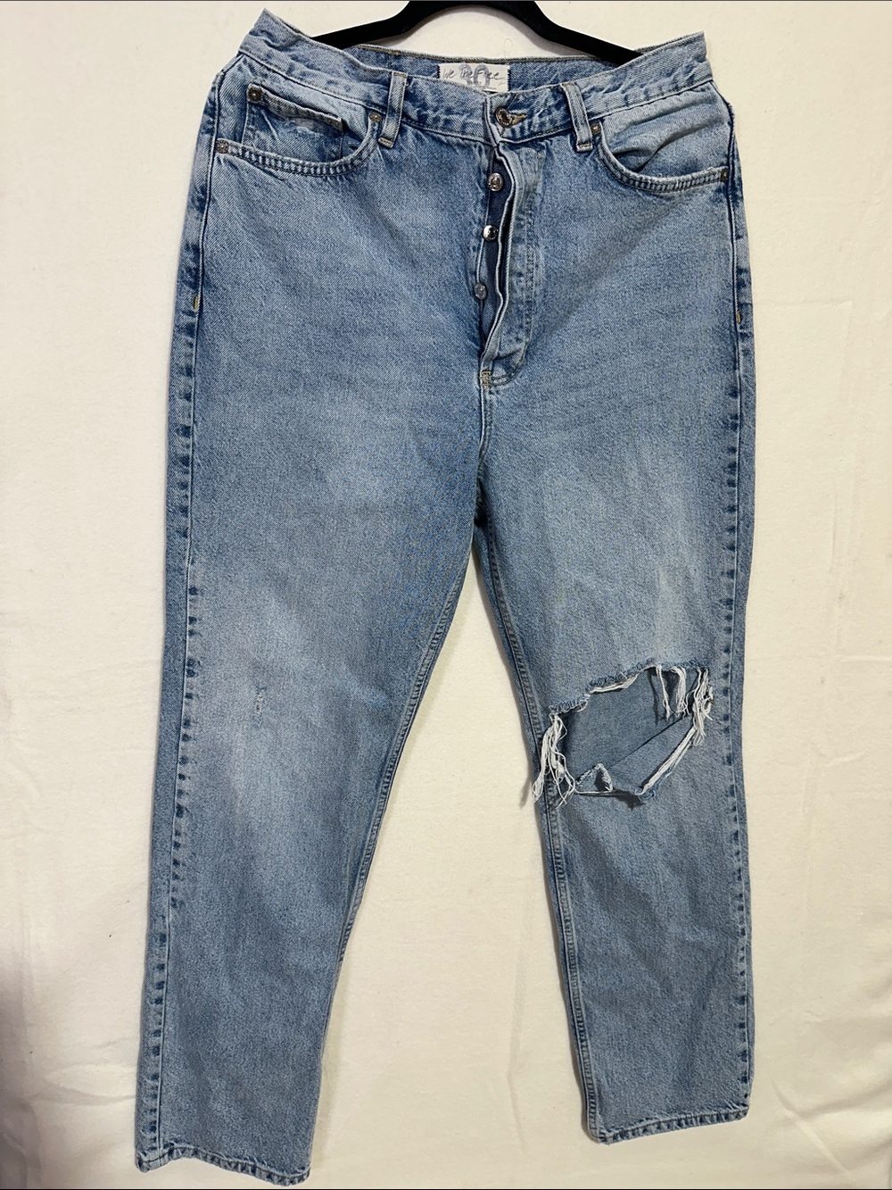 We The Free Lasso high rise Distressed Button-Fly Jeans sz 30